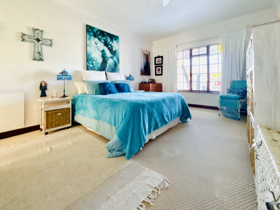 3 Bedroom Property for Sale in Sandbaai Western Cape